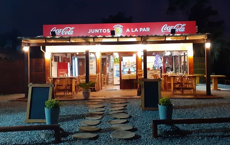 juntos a la par